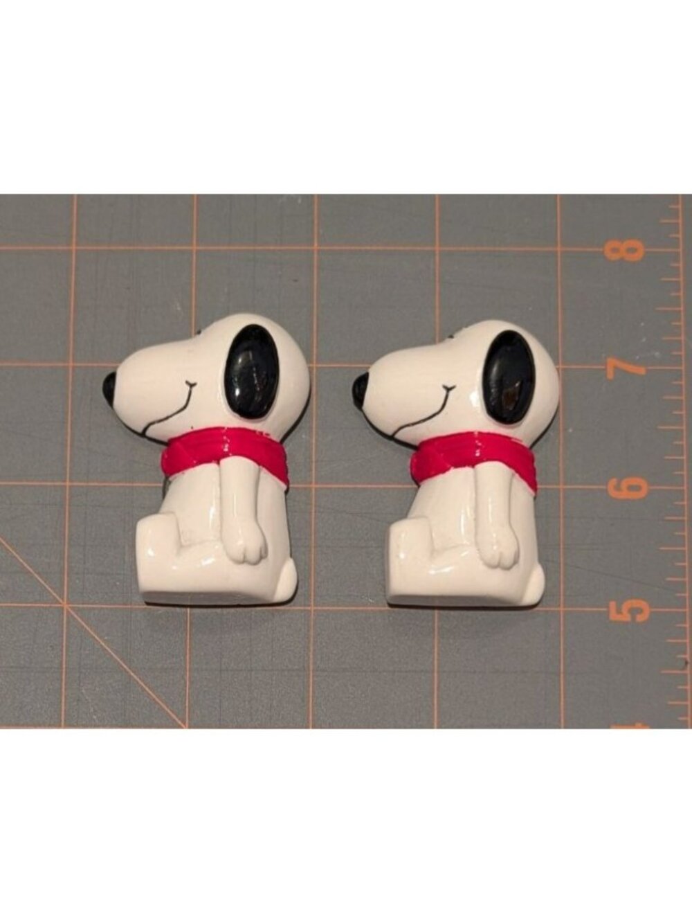 Vintage Snoopy Magnets Pair 2" Benjamin & Medwin 1958/1966 Taiwan - Picture 10 of 16